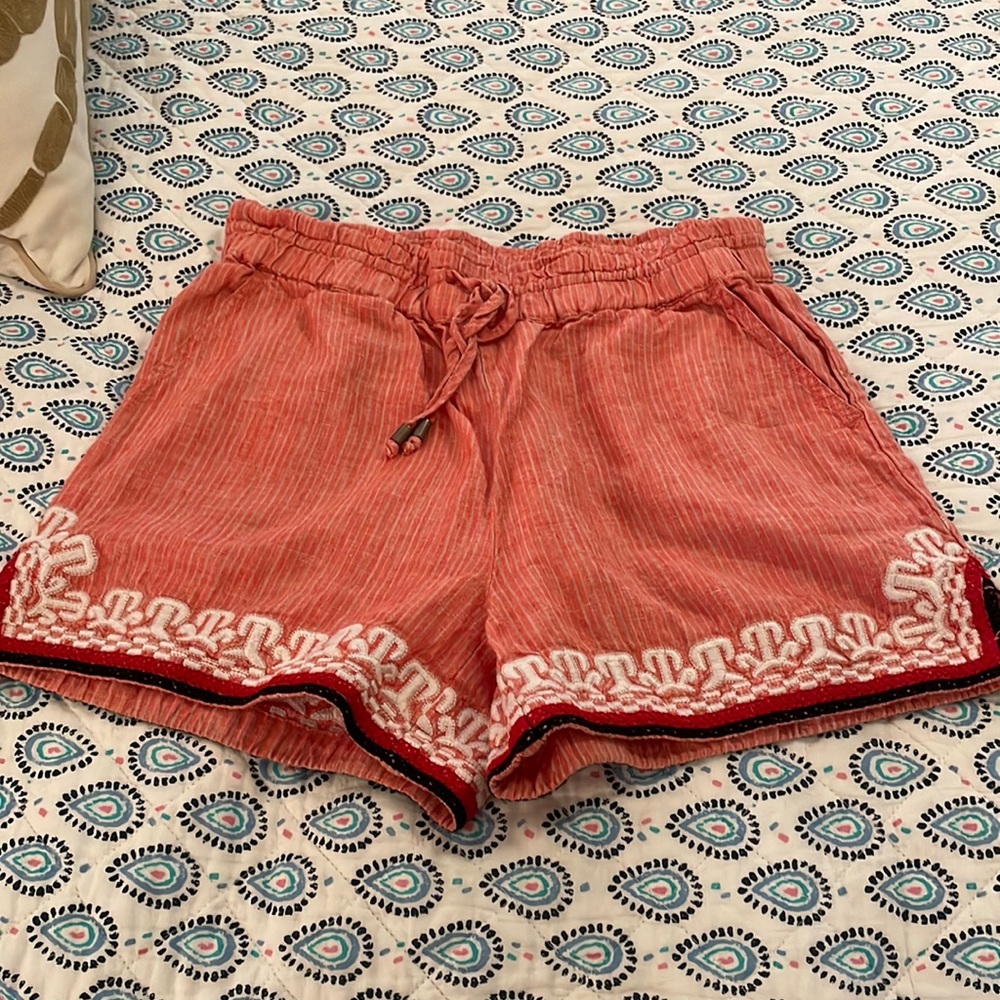 Linen Anthropologie shorts - embroidered
